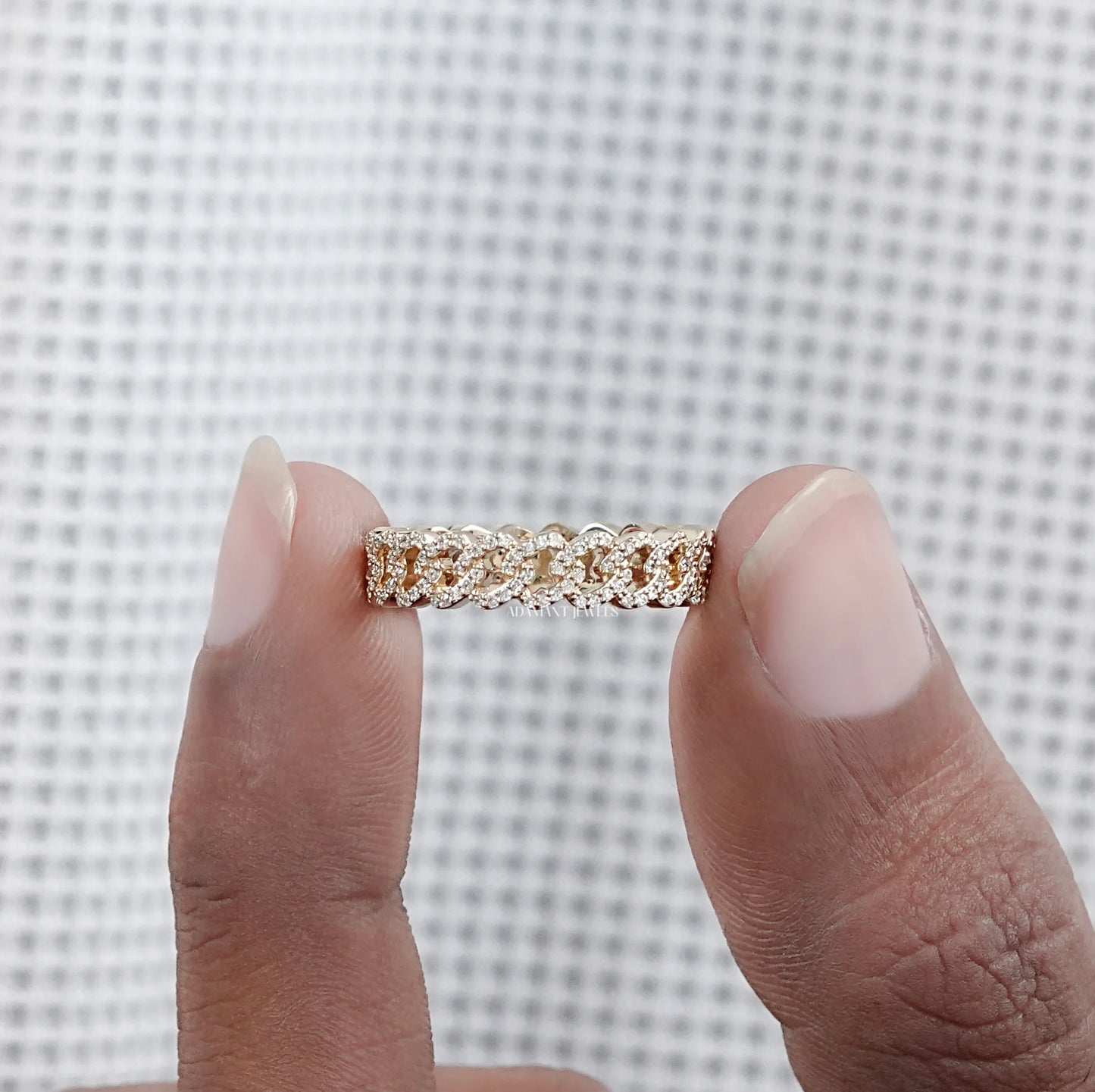 Round Diamond Pave Set Cuban Link Chain Men's Band