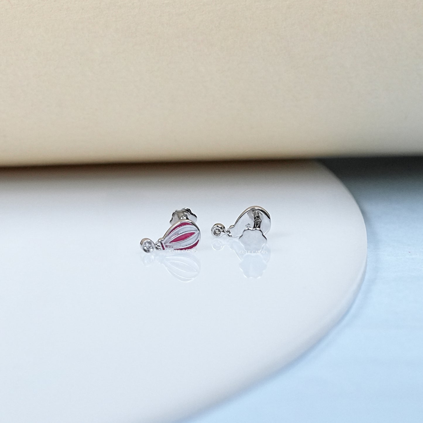 Ballon Enamel Dainty Stud
