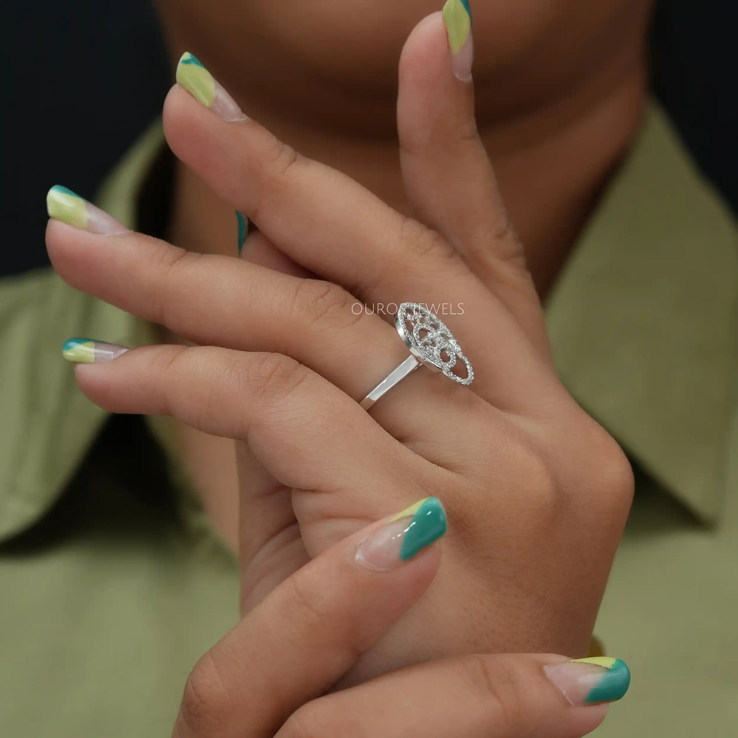 Cluster Round Diamond Dainty Ring