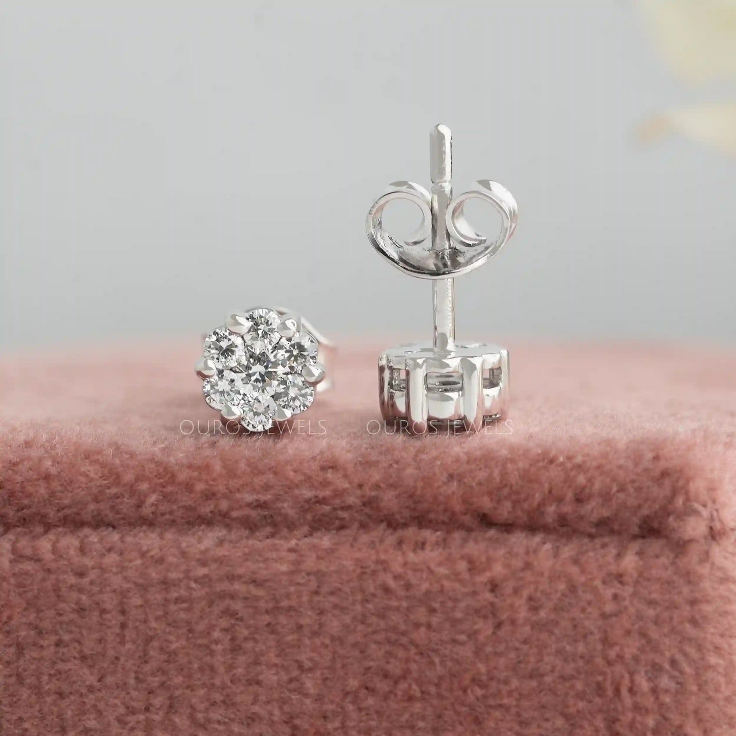 White Gold Cluster Diamond Stud