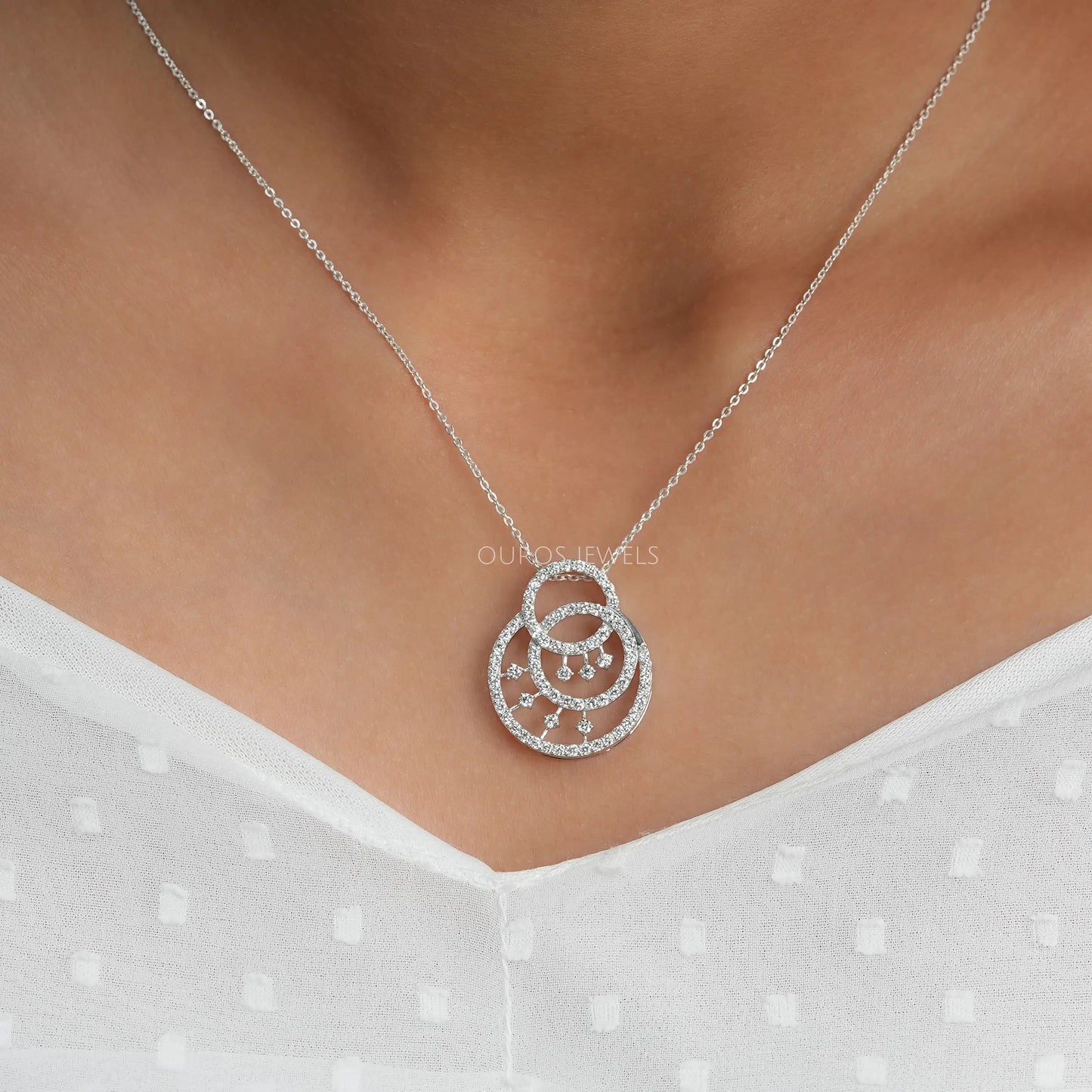 Circle Round Cut Diamond Pendant