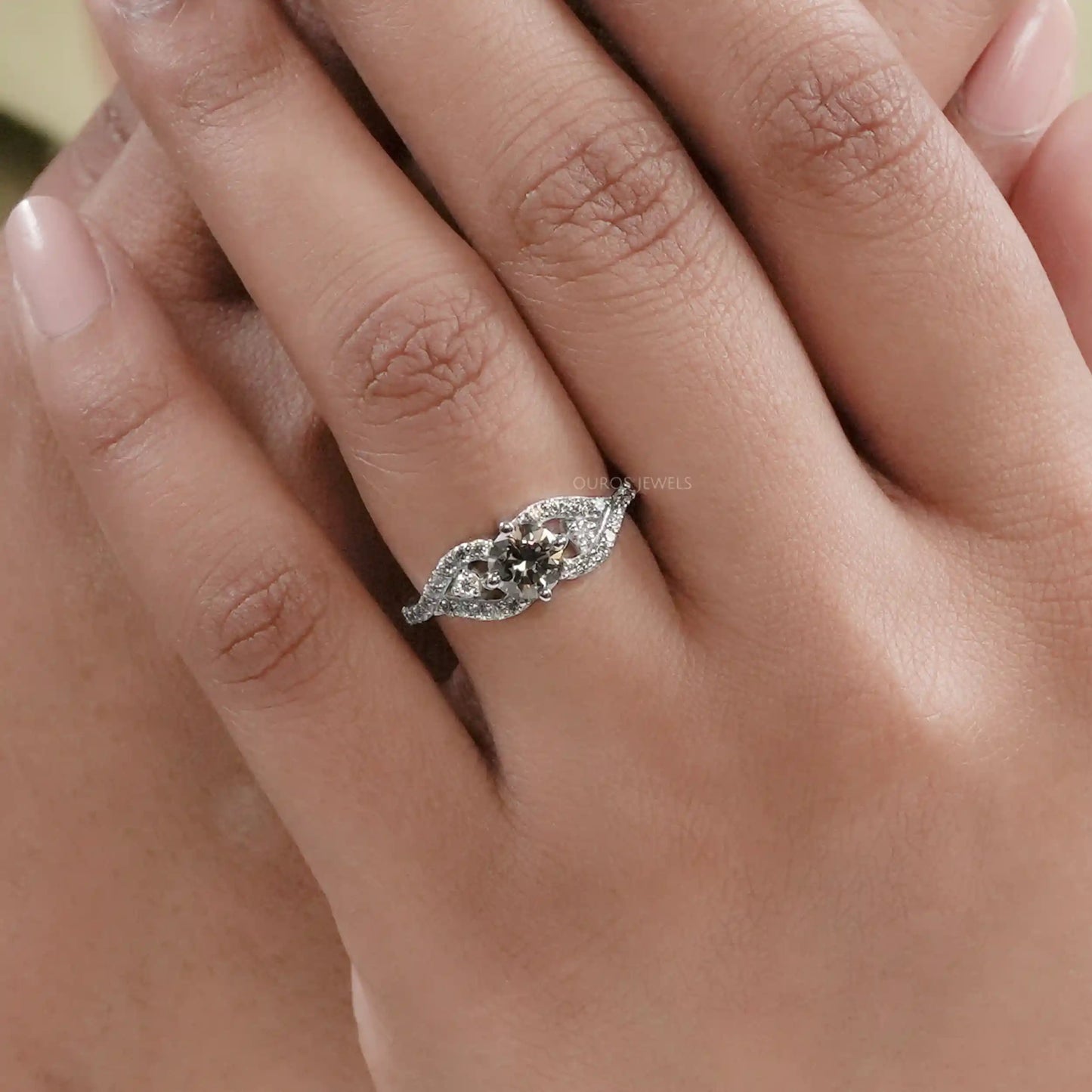 Olive Round Cut Cluster Diamond Dainty Ring