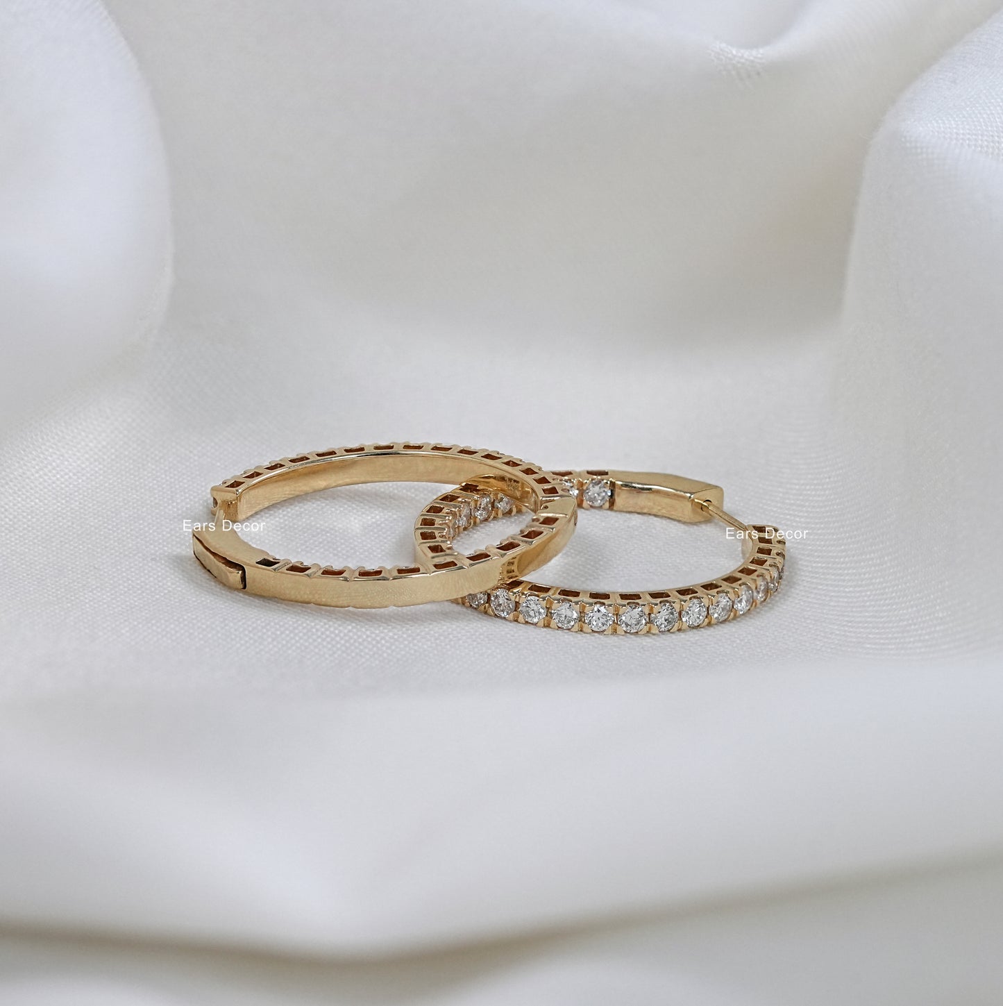 Yellow Gold Round Cut Hoops Earrings