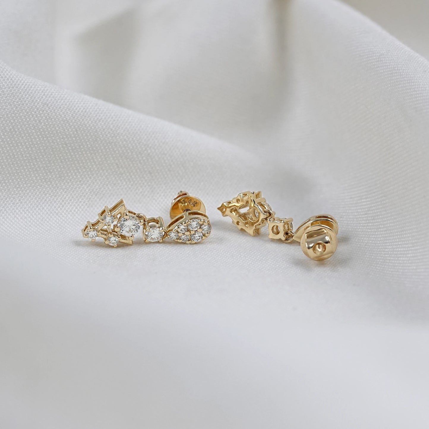 Round Diamond Cluster Drop Dangle Earrings