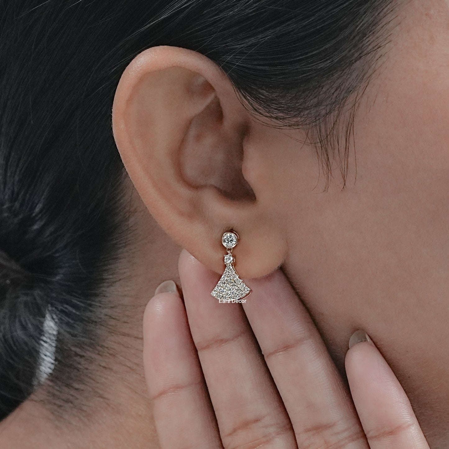 Round Diamond Dangle Drop Pave Set Earrings