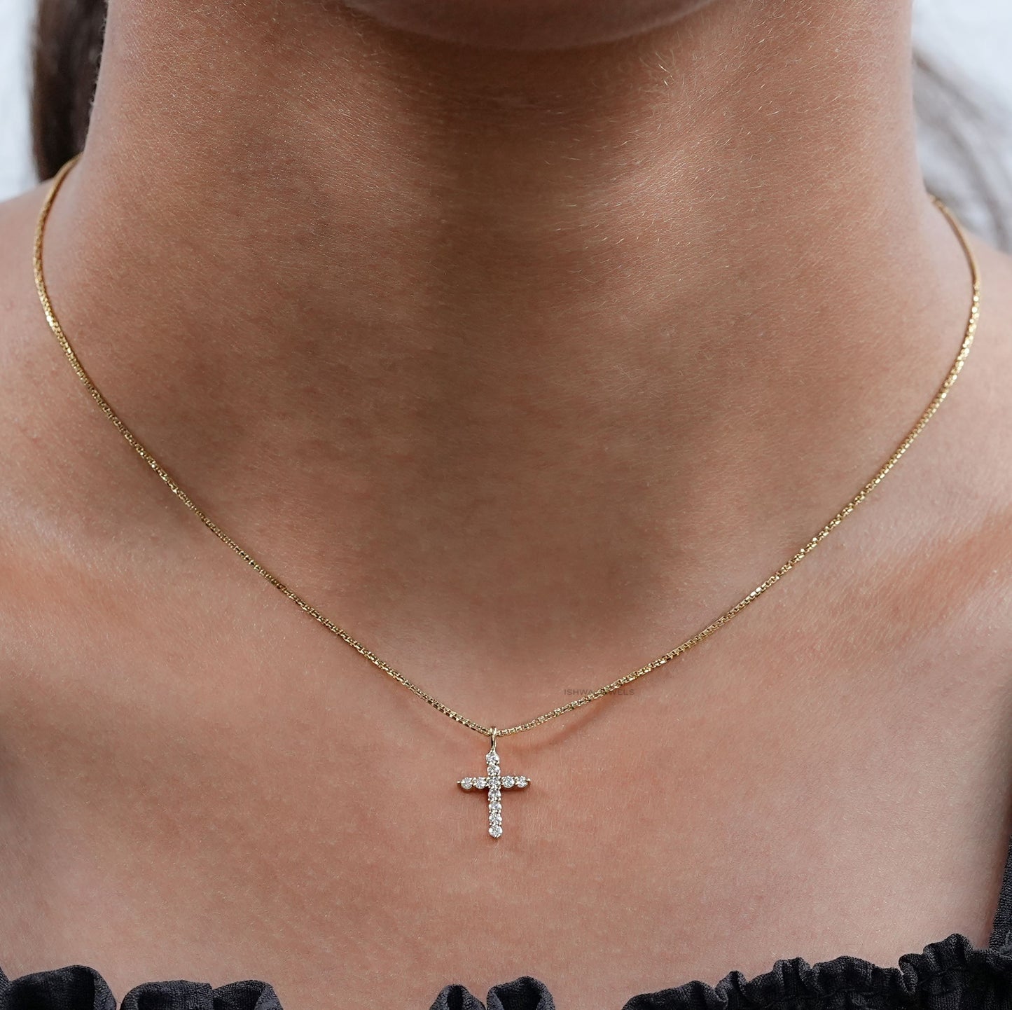 Round Diamond Cross Necklace