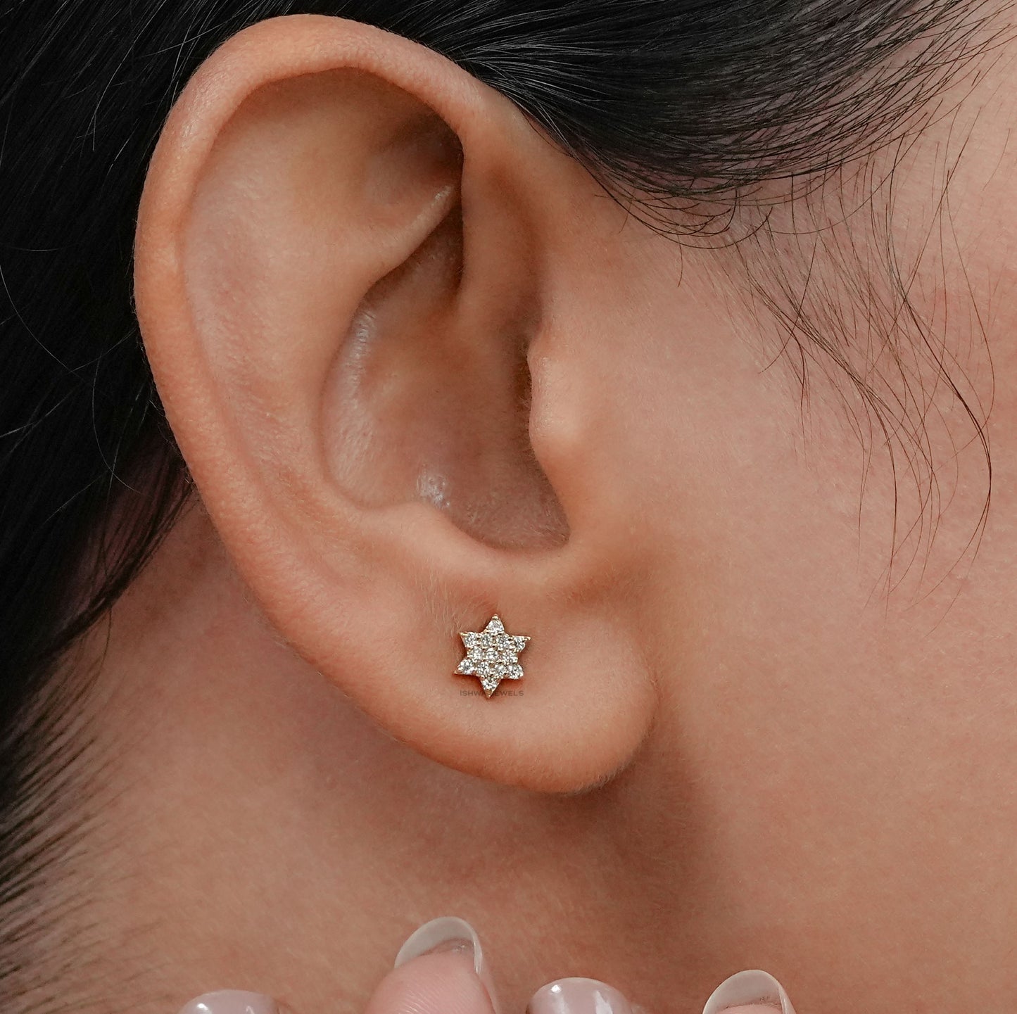 Star Shape Round Diamond Stud Earring