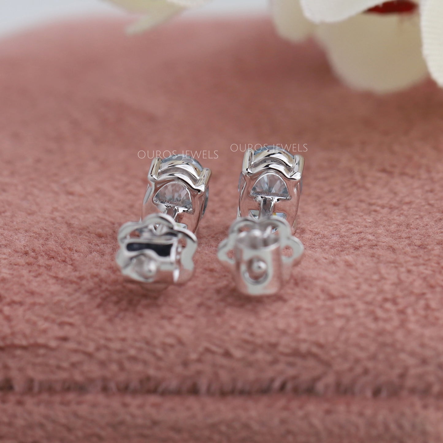 Blue Oval Cut Diamond Stud