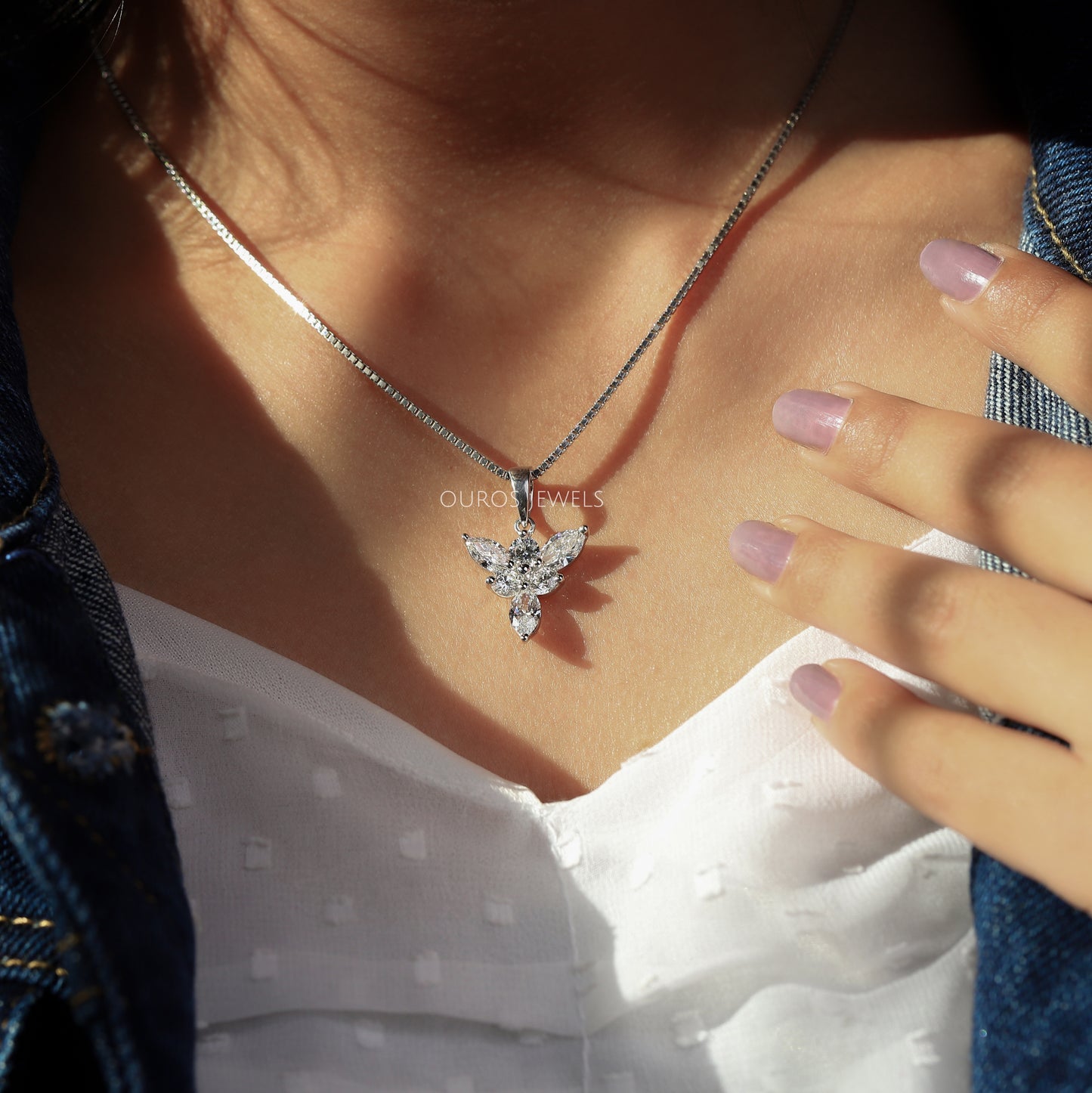 Floral Style Pendant Necklace
