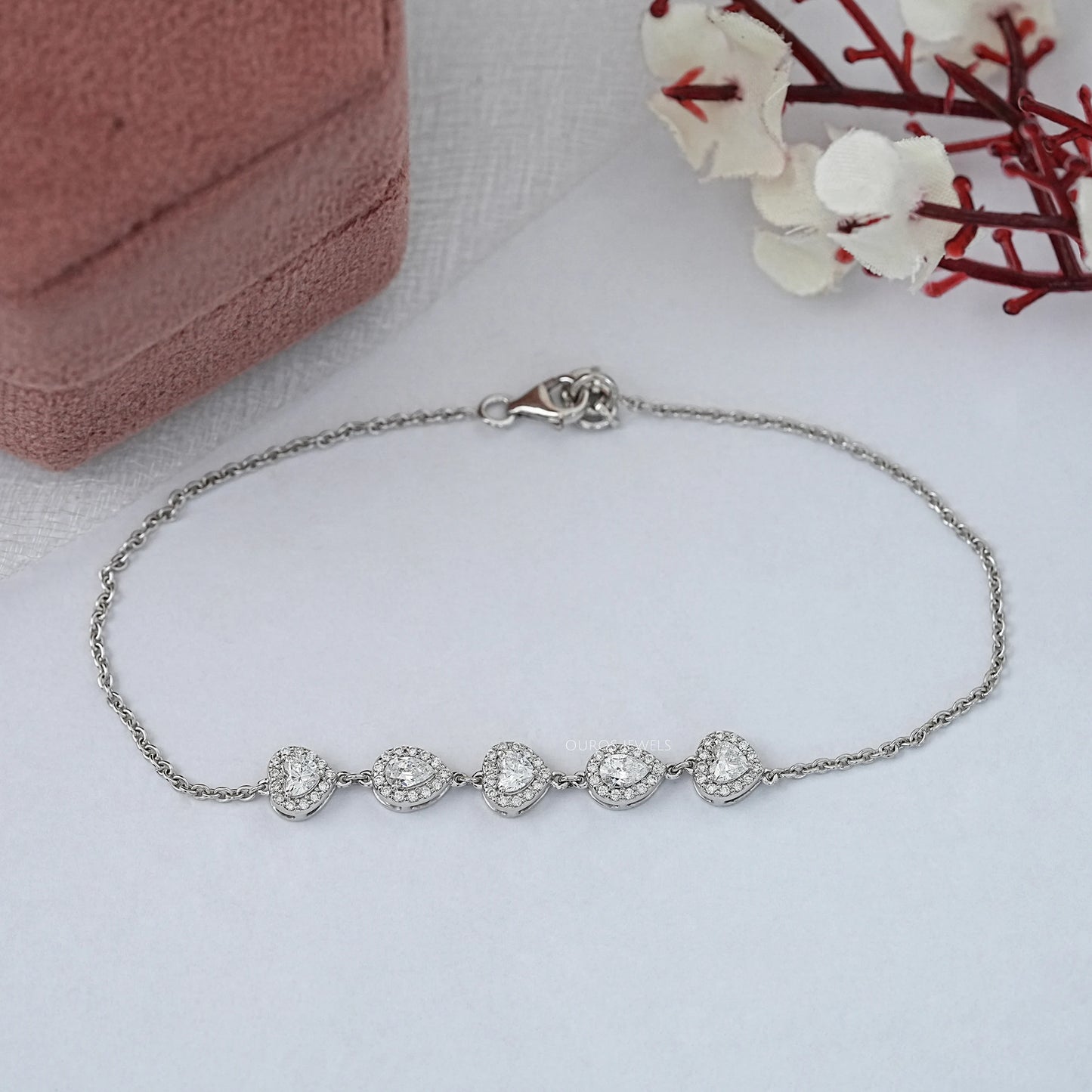 Round lab Grown Diamond Heart Bracelet