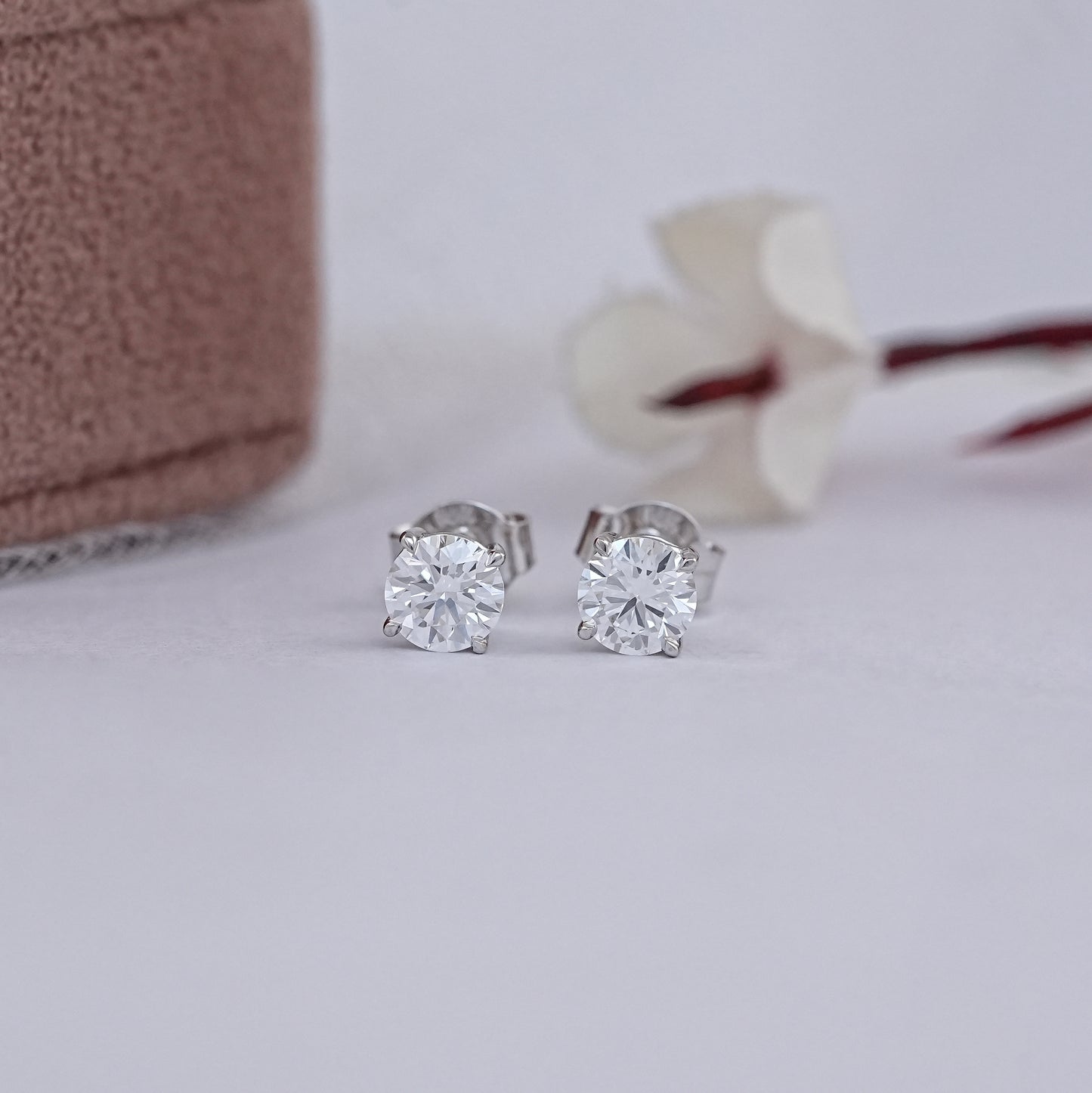 Round Cut Lab Grown Diamond Earring