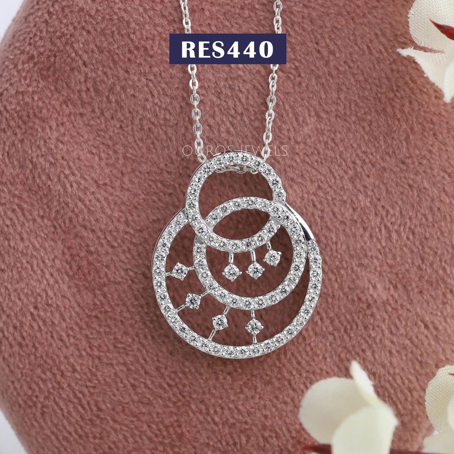 Circle Round Cut Diamond Pendant