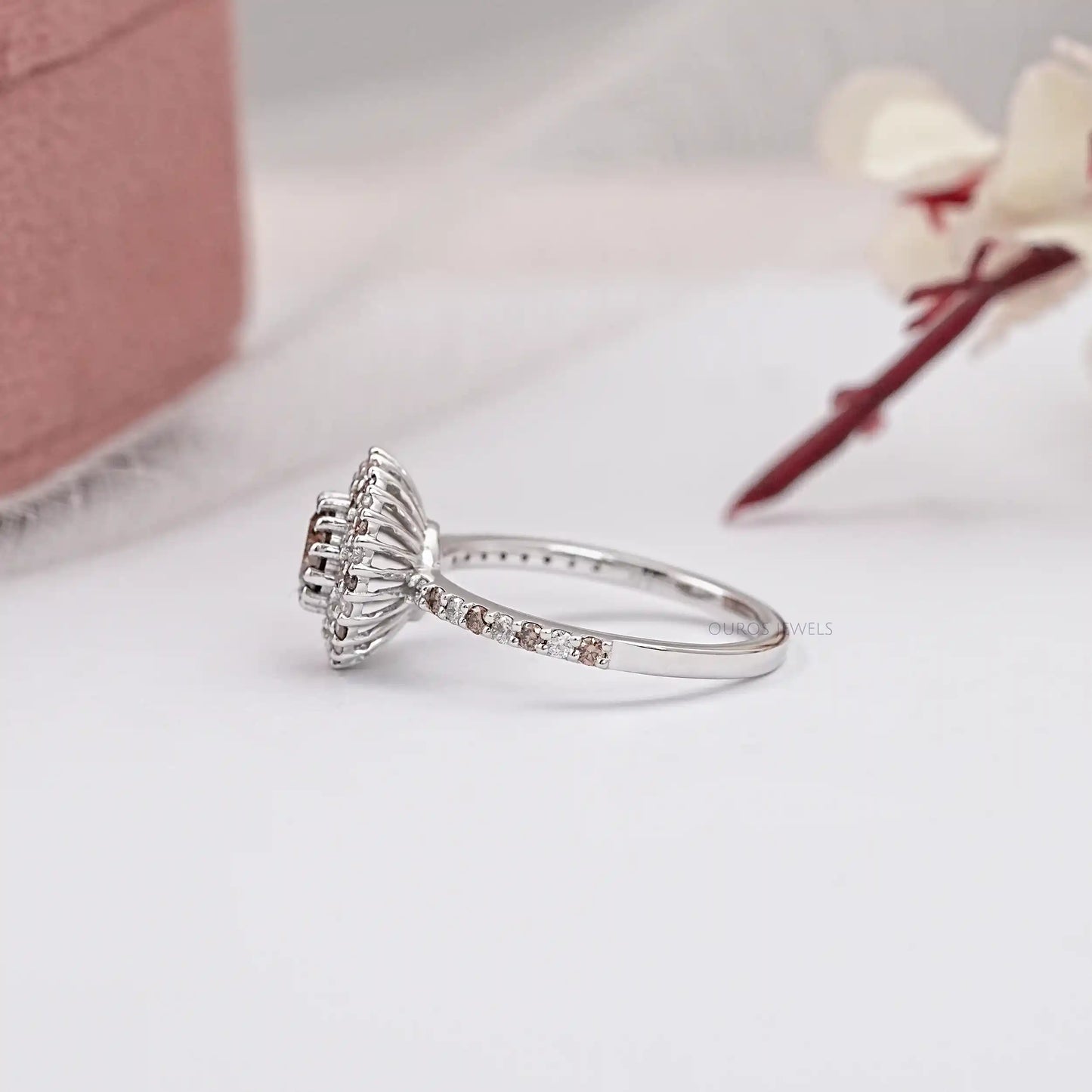 Chocolate Round Cut Cluster Diamond Ring