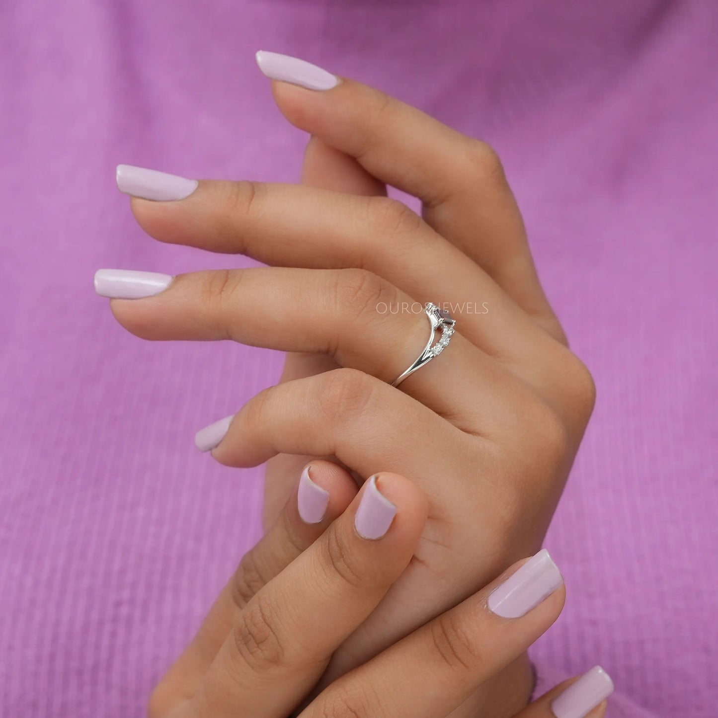 Red Asccher Cut Bypass Set Dainty Ring