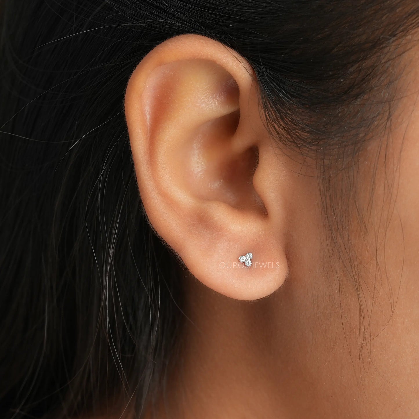 Round Diamond Screw Back Earrings