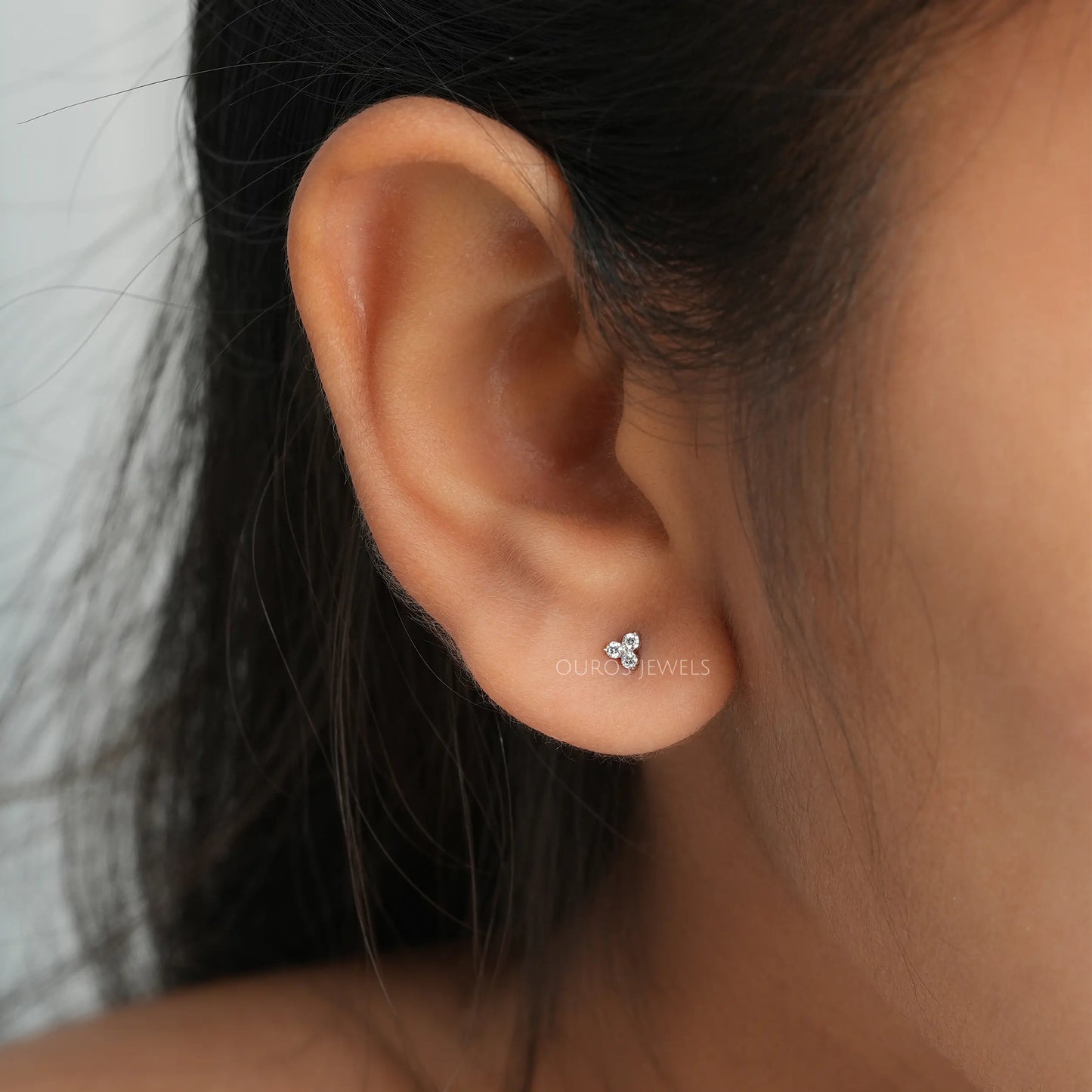 Round Diamond Screw Back Earrings