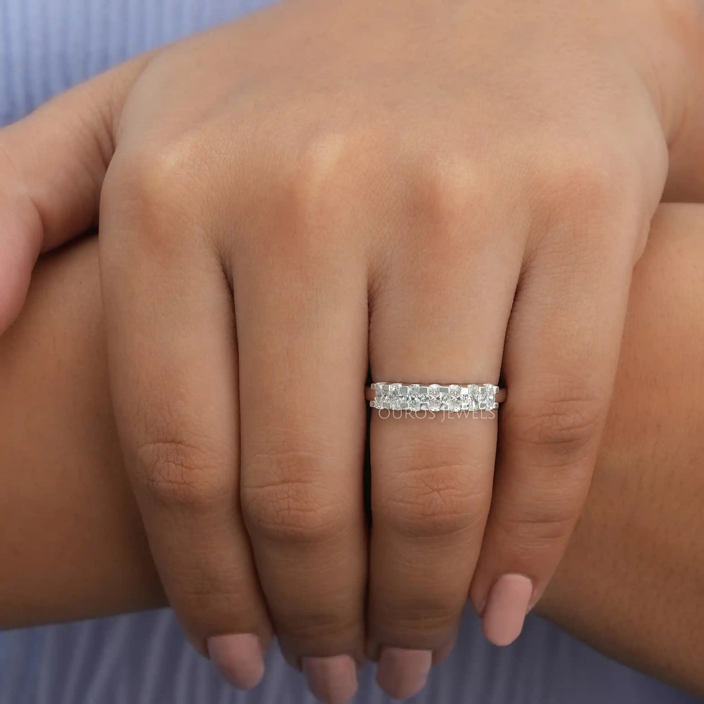 Oval Diamond 7 Stone Band