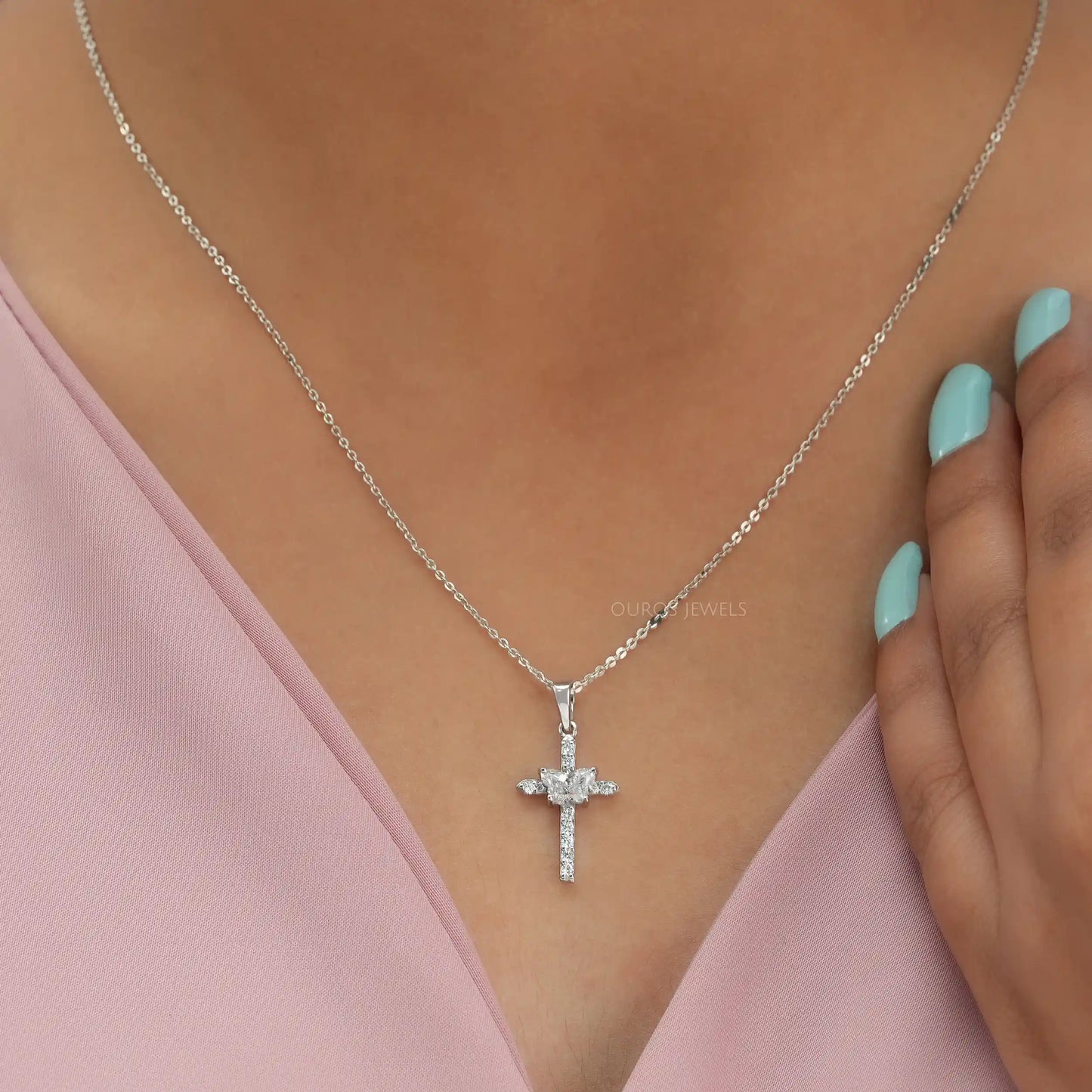 Round Cut Diamond Cross Necklaces
