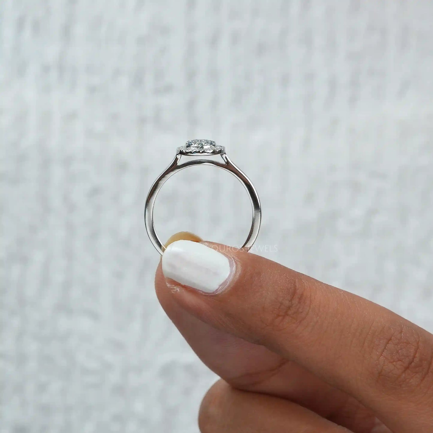 Blue Round Diamond Teardrop Ring