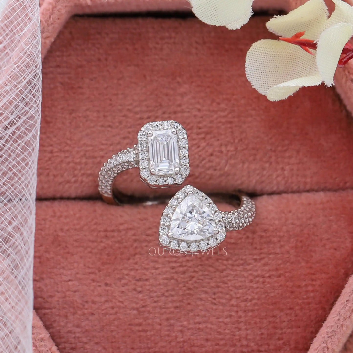 Trillion & Emerald Toi Et Moi Ring
