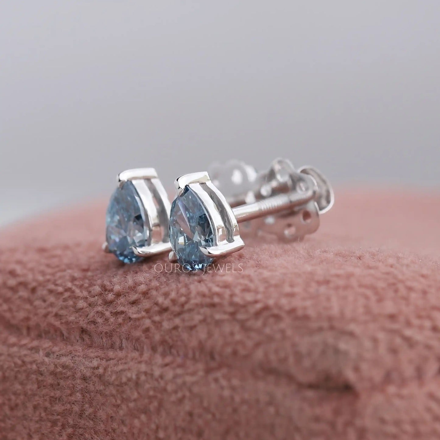 Blue Pear Lab Diamond Stud