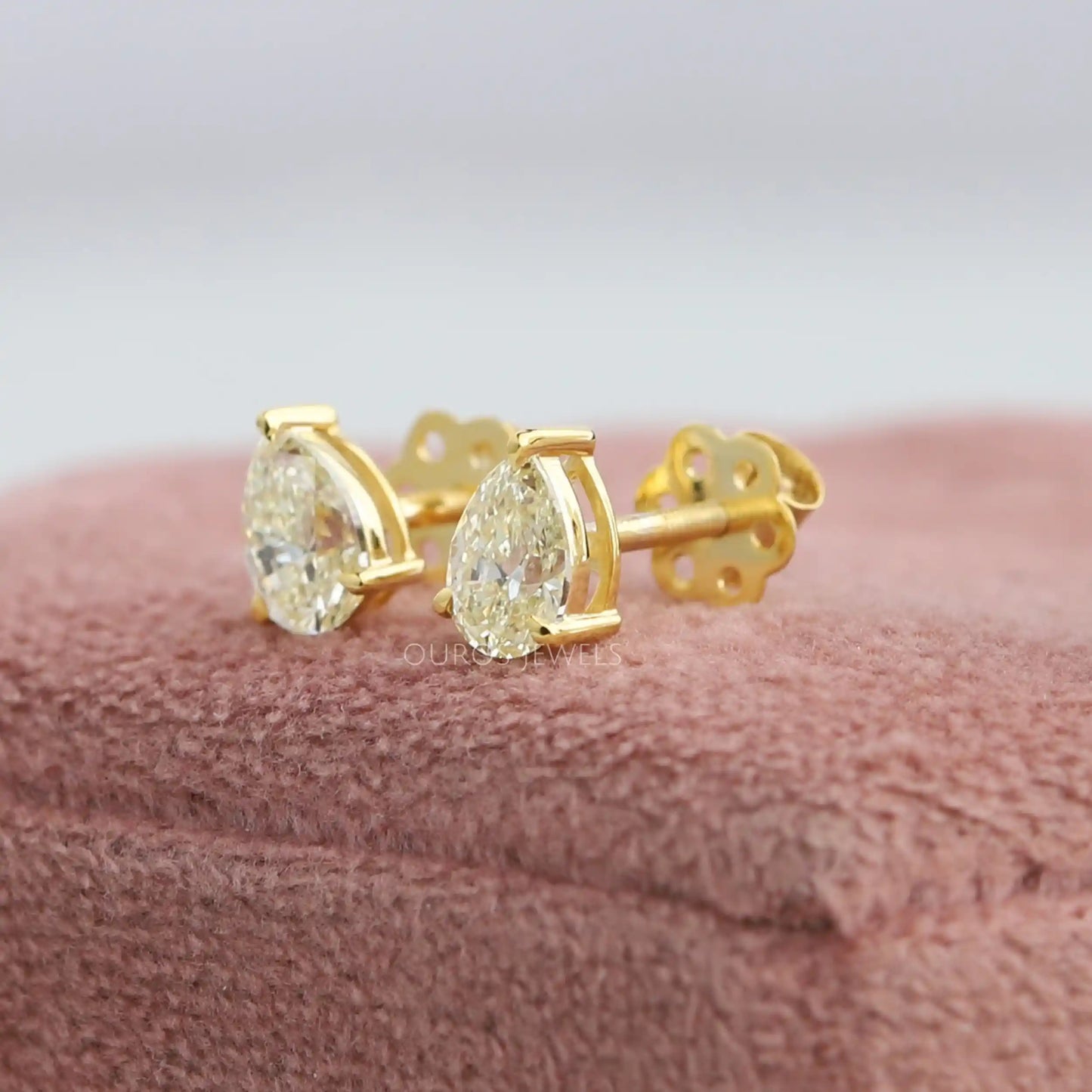 Yellow Pear Lab Diamond Stud