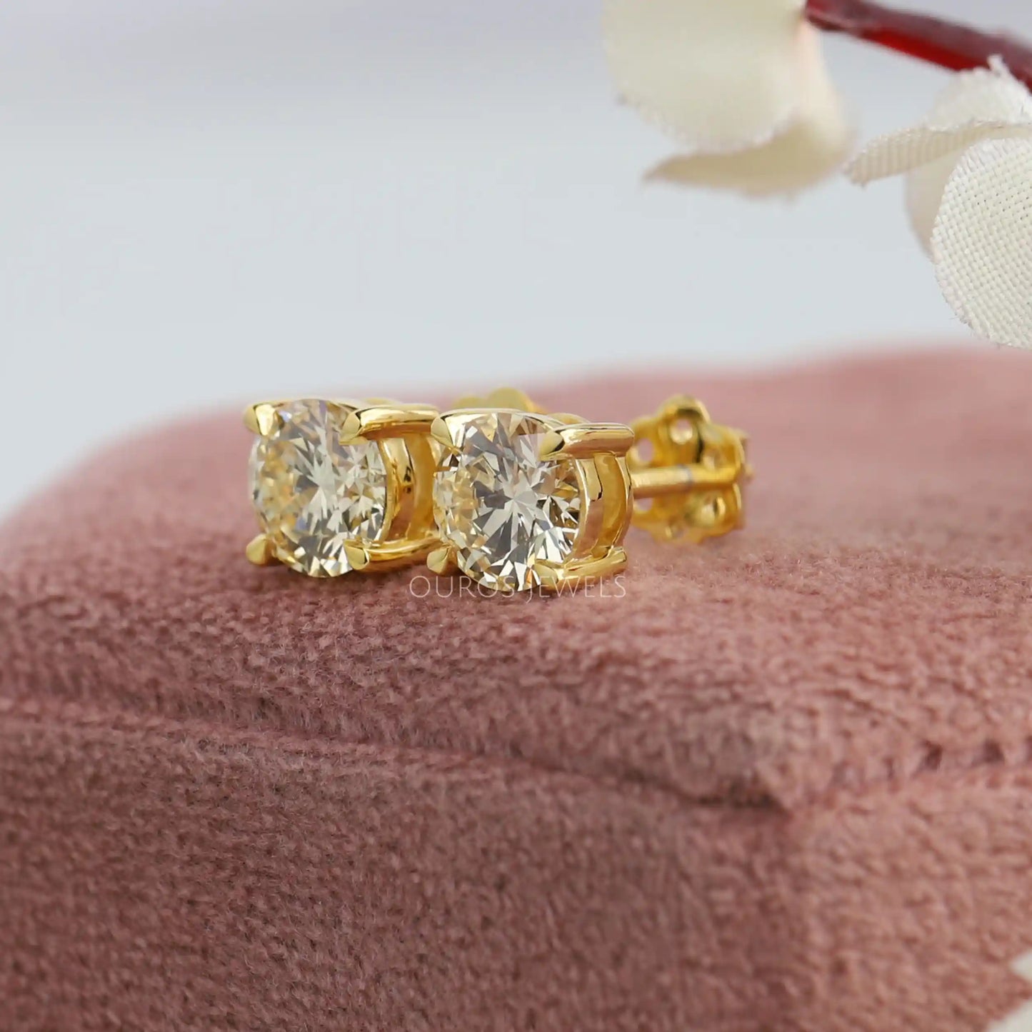 Round Cut Lab Grown Diamond Studs