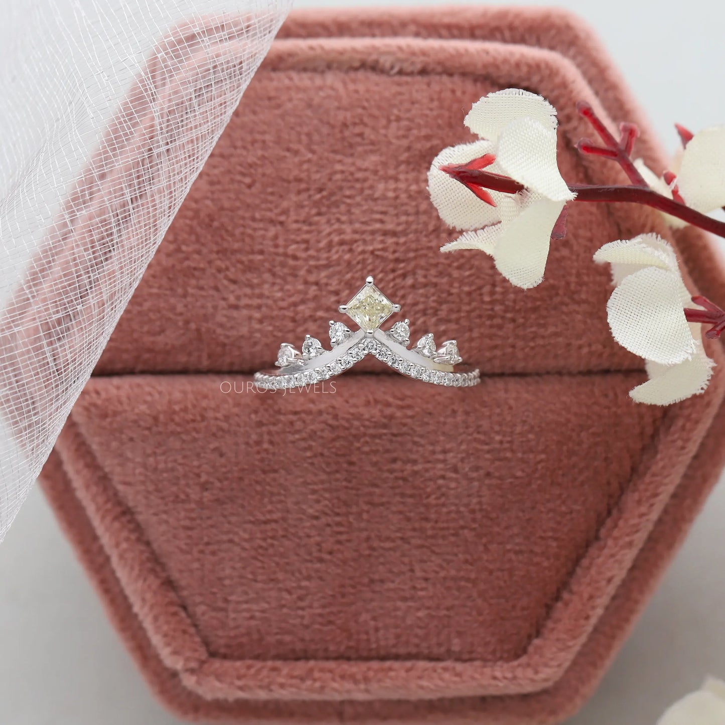 Crown Style Yellow Princess Curved Ring