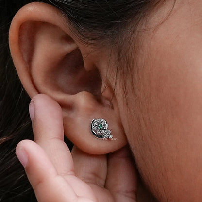 Round Diamond Snail Shaped Stud