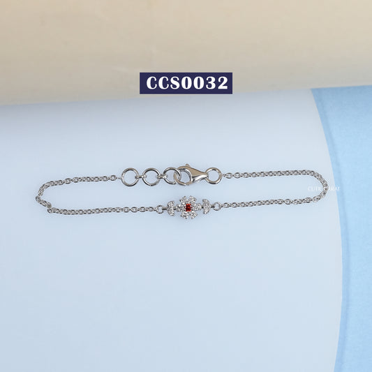 Lab Grown Diamond Tiny Flower Bracelet