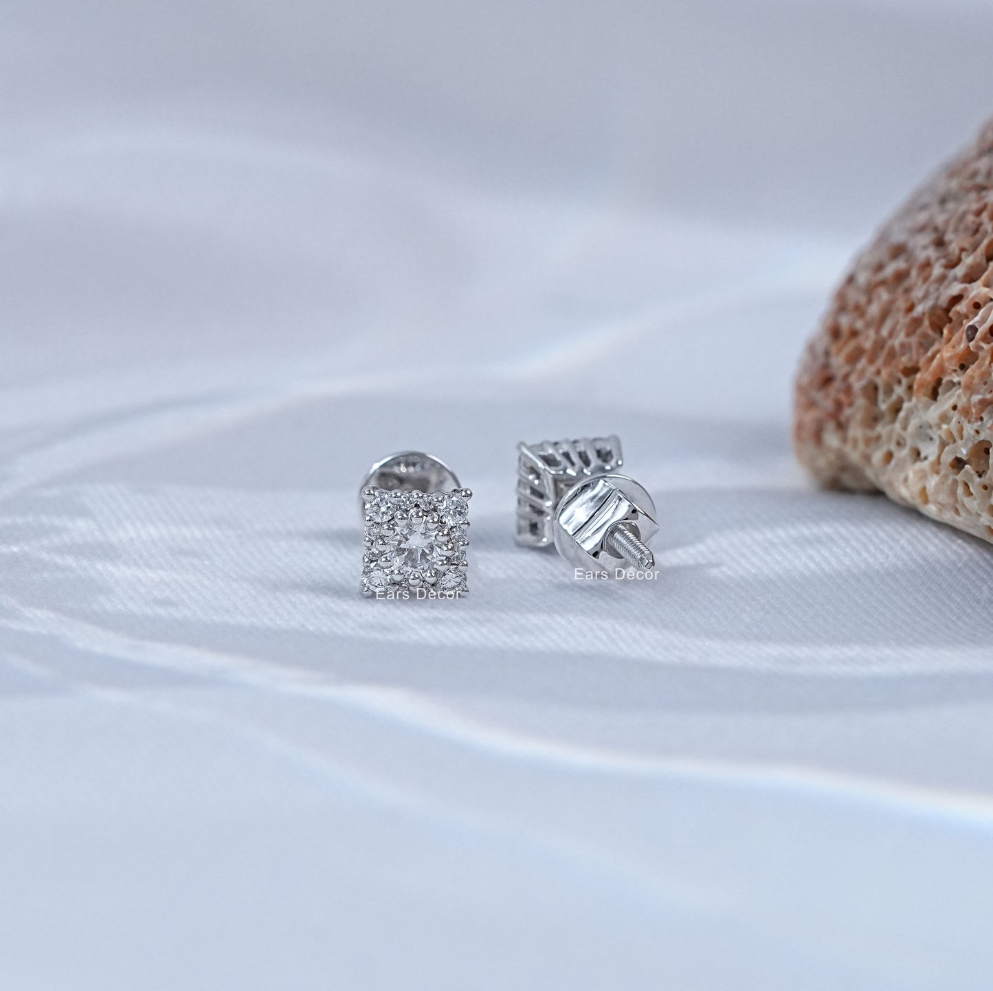 Round Diamond Minimalist Stud Earrings