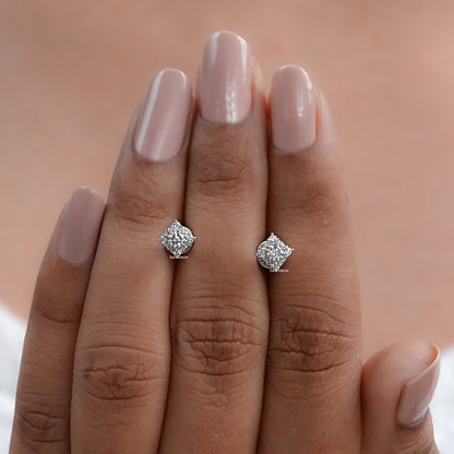 Round Diamond Minimalist Stud Earrings