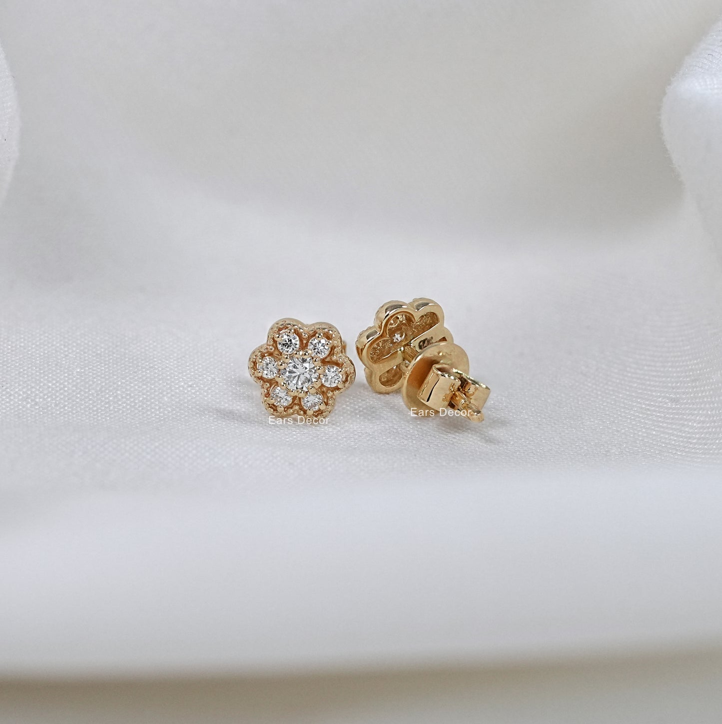 Round Shape Dainty Floral Stud Earrings