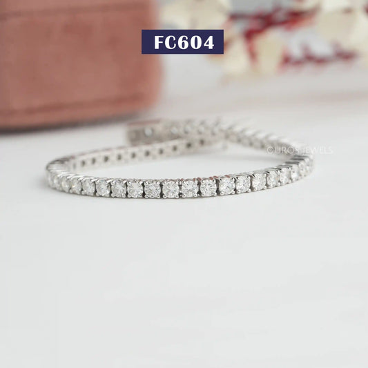 Round Cut Diamond Tennis Bracelet