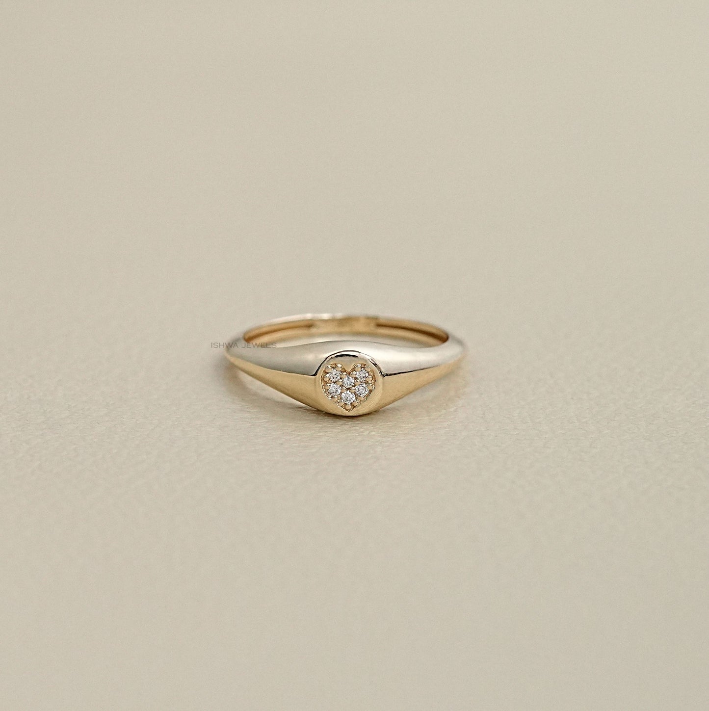 Heart Shape Round Diamond Ring