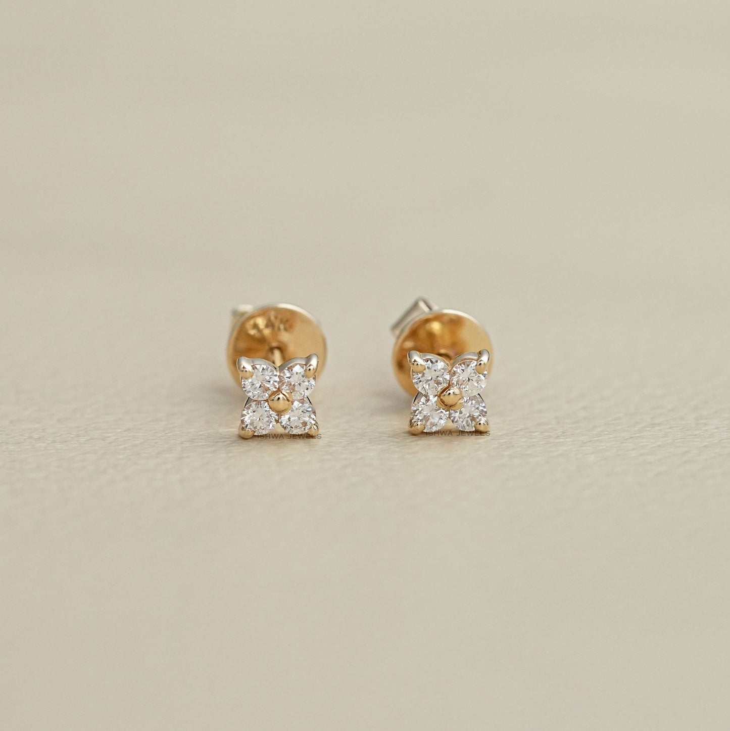 Round Diamond Flower Stud Earring