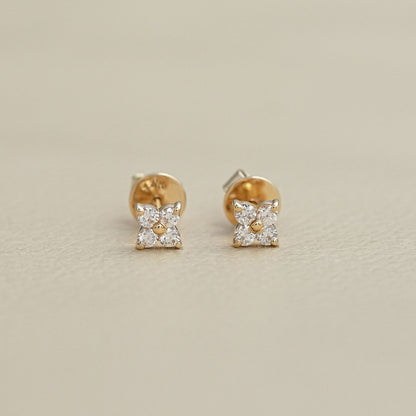 Round Diamond Flower Stud Earring