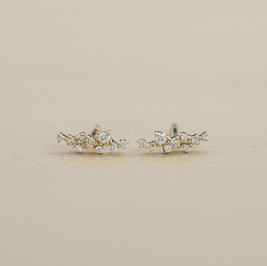 Round Diamond Minimal Stud Earring